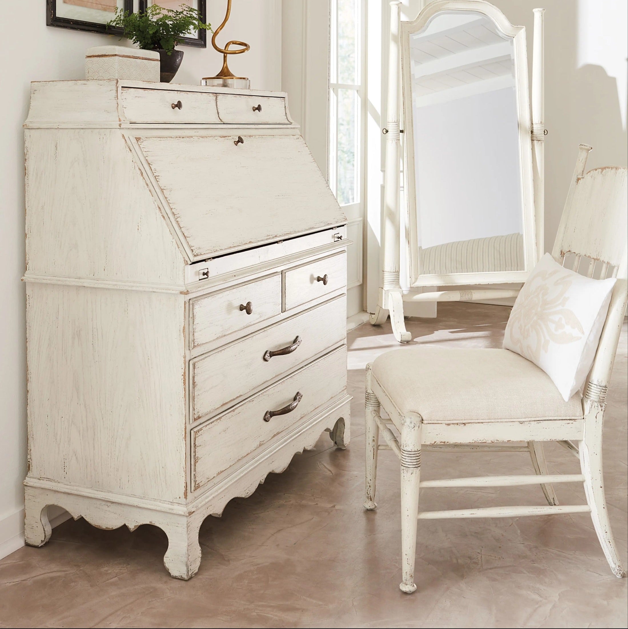 Americana Upholstered Seat Side Chair - Worn White