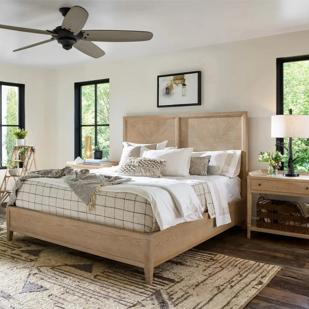 Ames Bed - Size: Queen